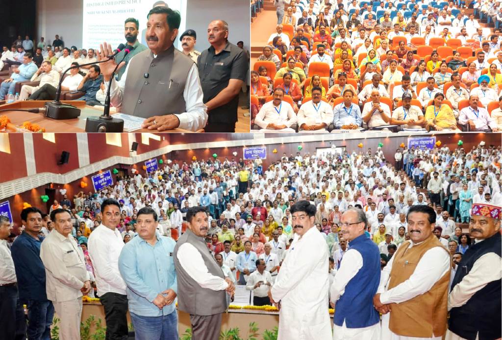 Deputy CM Administers Oath to Panchayat Pradhans and UpPradhans Shares Mantra for Development